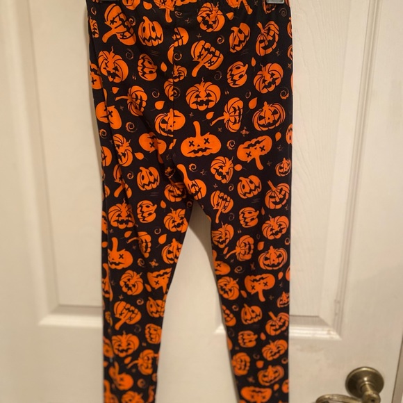 Girls Halloween Leggings, Jack-O-Lantern Leggings Size 14, Pumpkin Leggings - Picture 8 of 8
